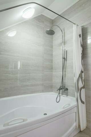 Гостиница Южная башня Краснодар JUNIOR SUIT-9