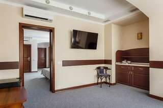 Гостиница Южная башня Краснодар JUNIOR SUIT-4