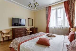Гостиница Южная Башня Краснодар Большой двухместный номер c 1 кроватью или 2 отдельными кроватями-7